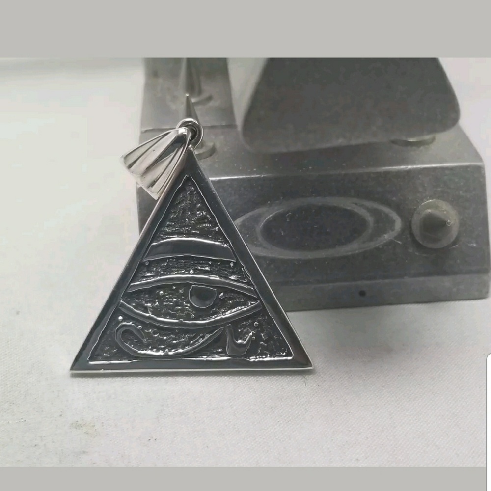 Sterling silver pendant, all seeing eye ,new nwot